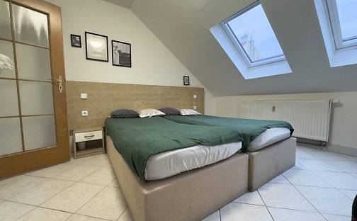 Pronájem bytu 2+kk 50 m², U Santošky, Praha 5 - Smíchov