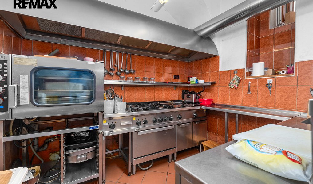 Prodej komerčního objektu (jiného typu) 855 m², Jindřichův Hradec – náhled fotky 12