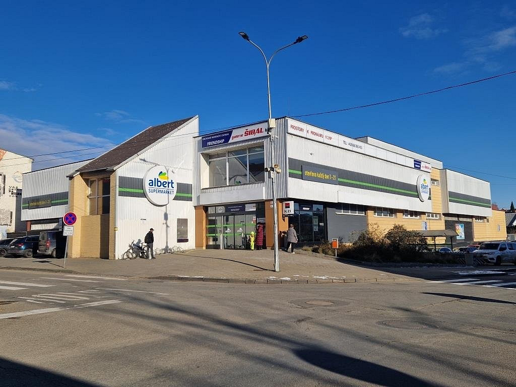 Pronájem obchodních prostor 178 m² – pohled 2