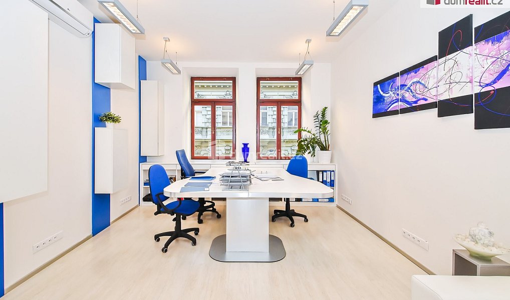 Pronájem kanceláře 284 m², Praha – náhled fotky 2
