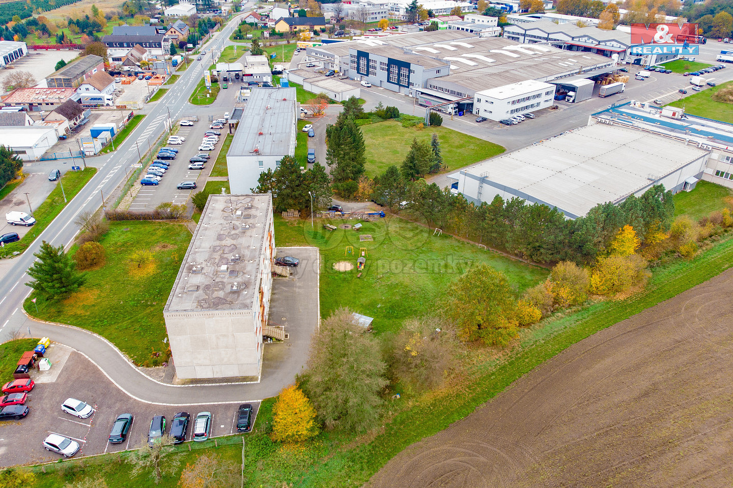 Prodej pozemku 715 m² – fotografie 3