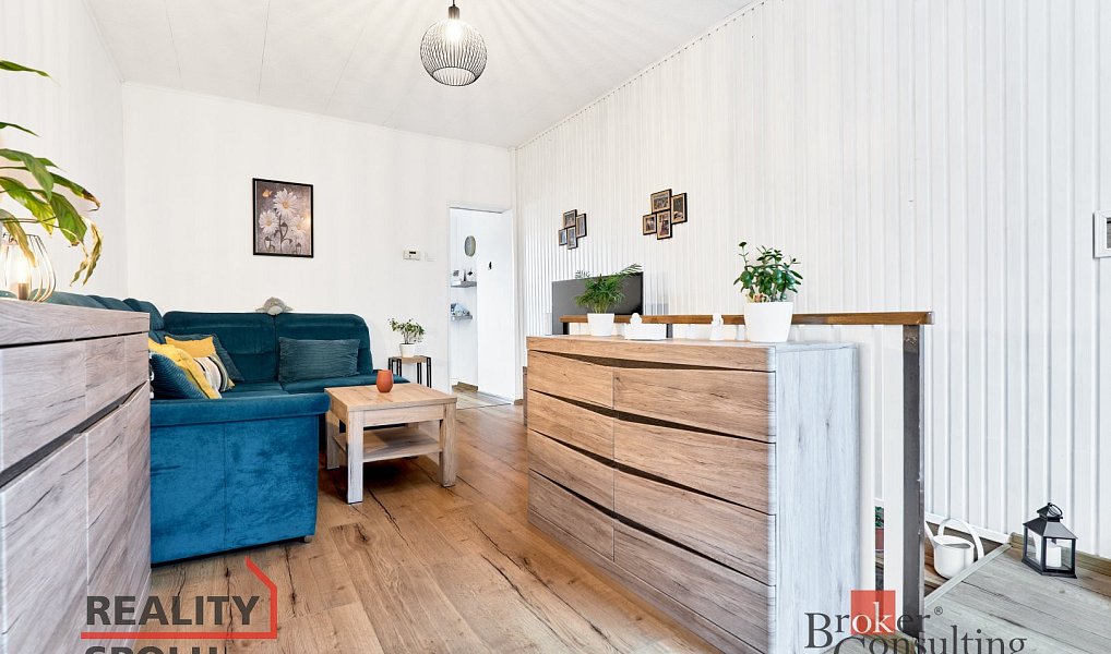 Prodej bytu 2+1 62 m², Dalovice – náhled fotky 3