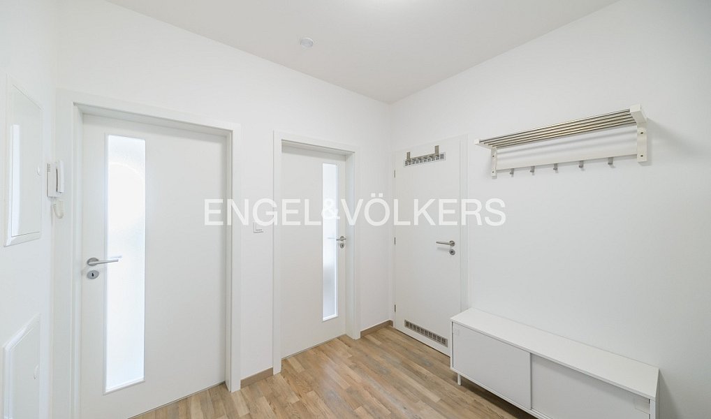 Pronájem bytu 2+kk 53 m², Praha – náhled fotky 8