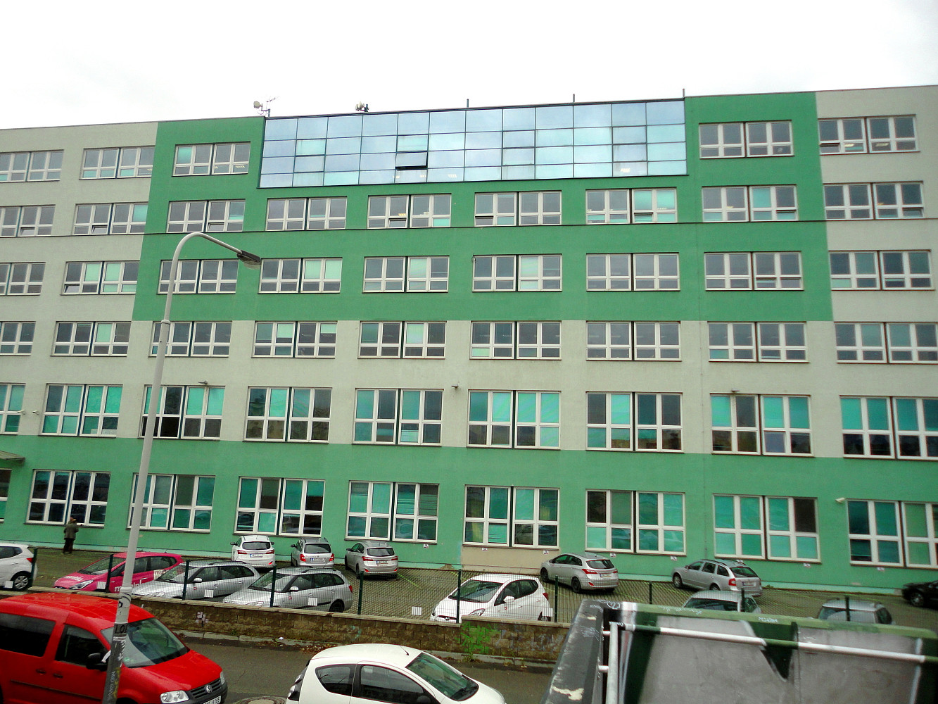 Pronájem kanceláře 831 m²