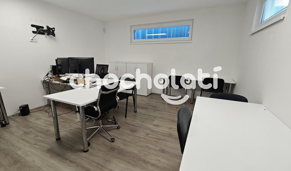Prodej kanceláře 157 m², Pardubice – náhled fotky 17