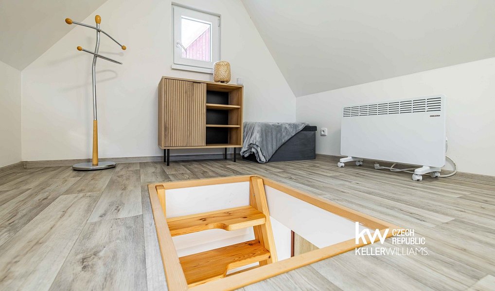 Prodej zahrady 640 m², Malé Žernoseky – náhled fotky 24