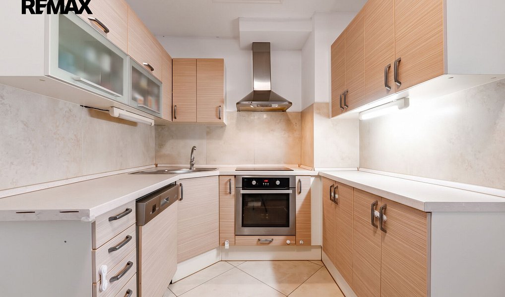 Pronájem bytu 2+kk 68 m², Praha – náhled fotky 4