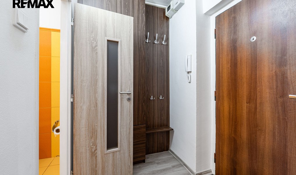 Prodej bytu 1+1 38 m², Praha – náhled fotky 11