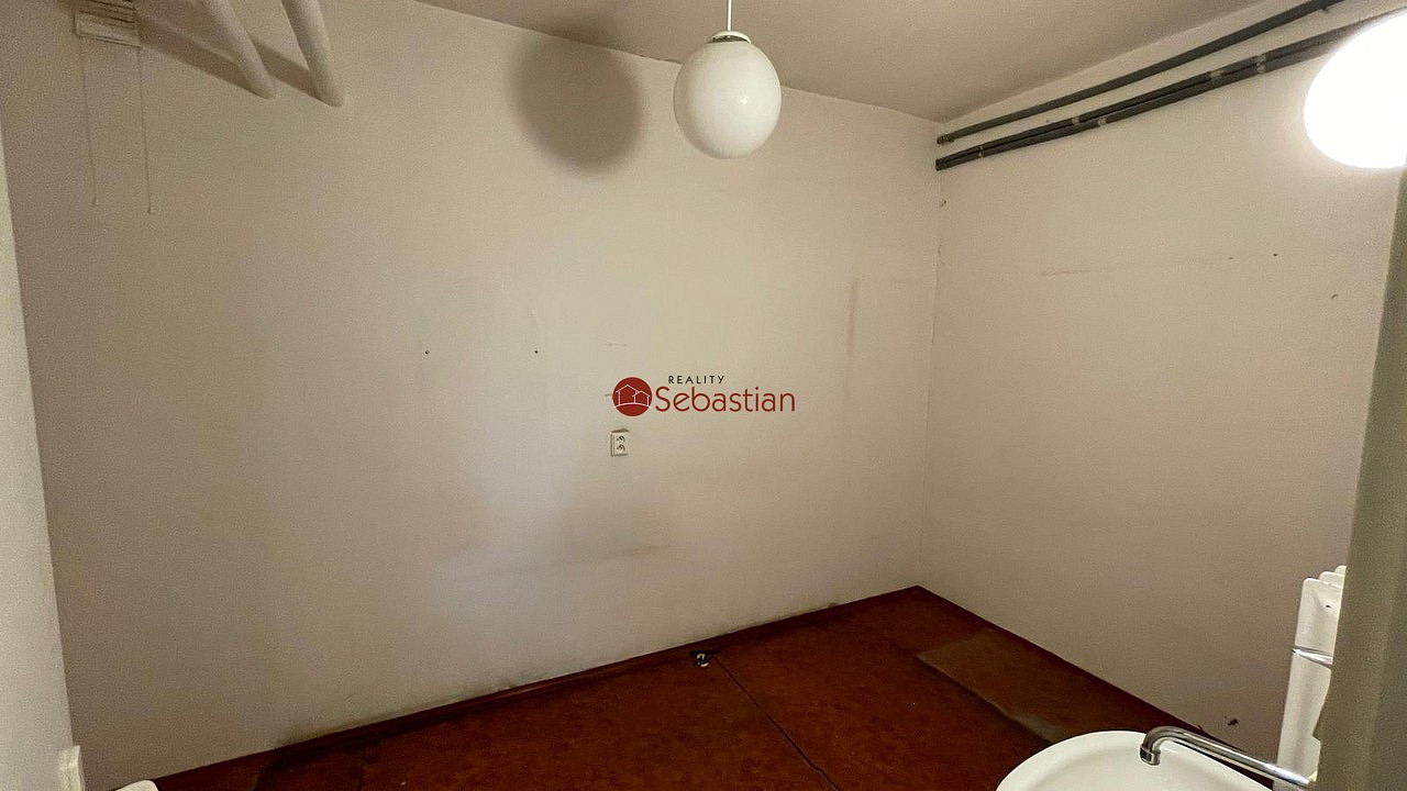 Pronájem komerčního objektu (jiného typu) 66 m² — photo 4