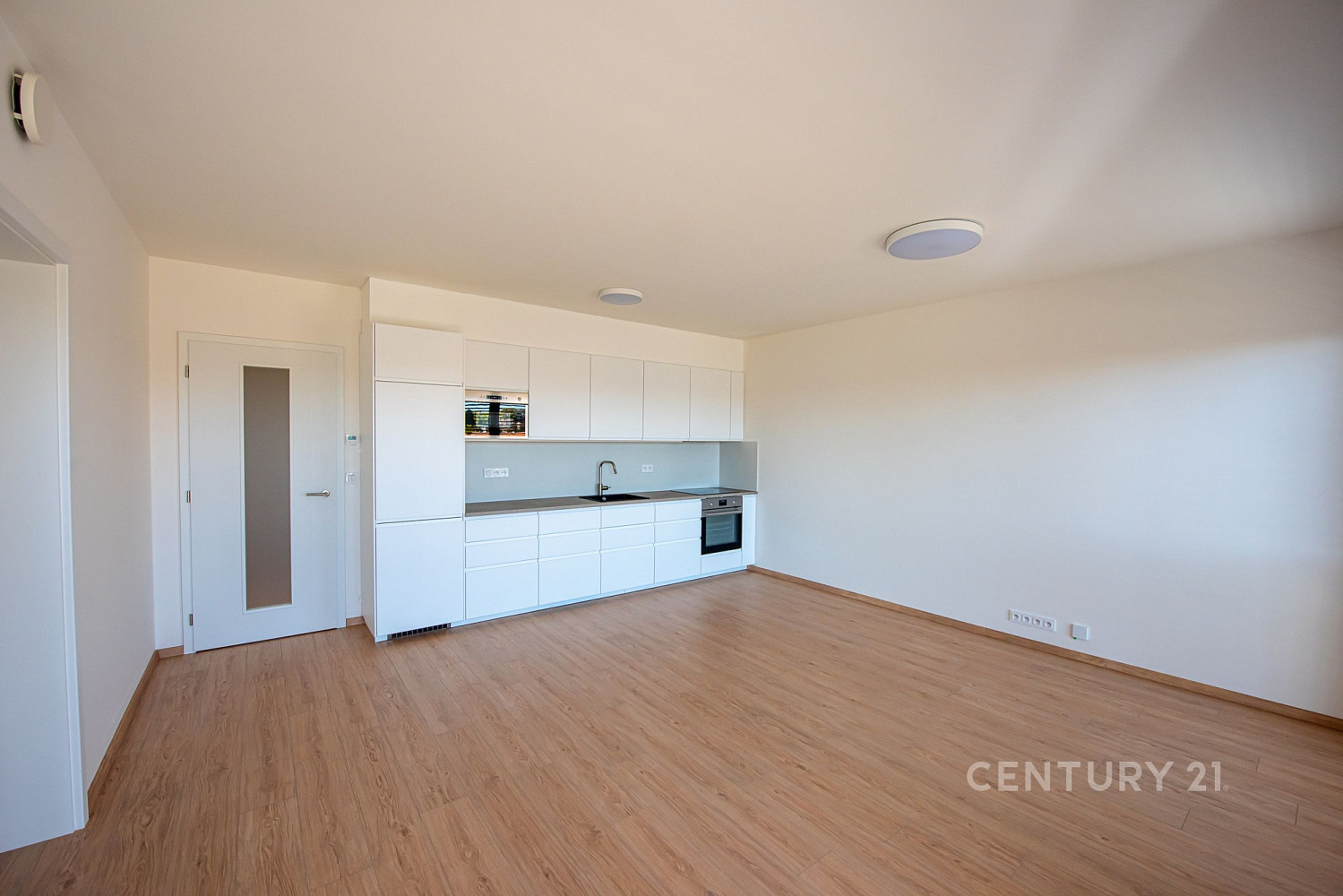 Pronájem bytu 4+kk 84 m² – fotografie 3