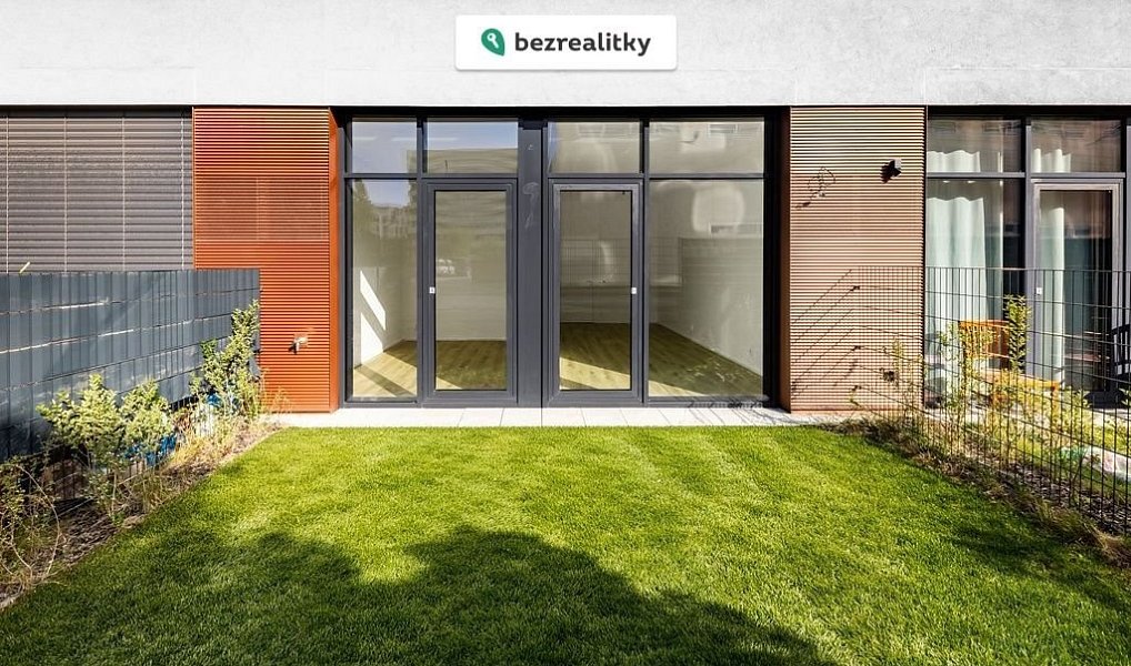 Prodej bytu 2+kk 53 m², Praha – fotka 1 z 15