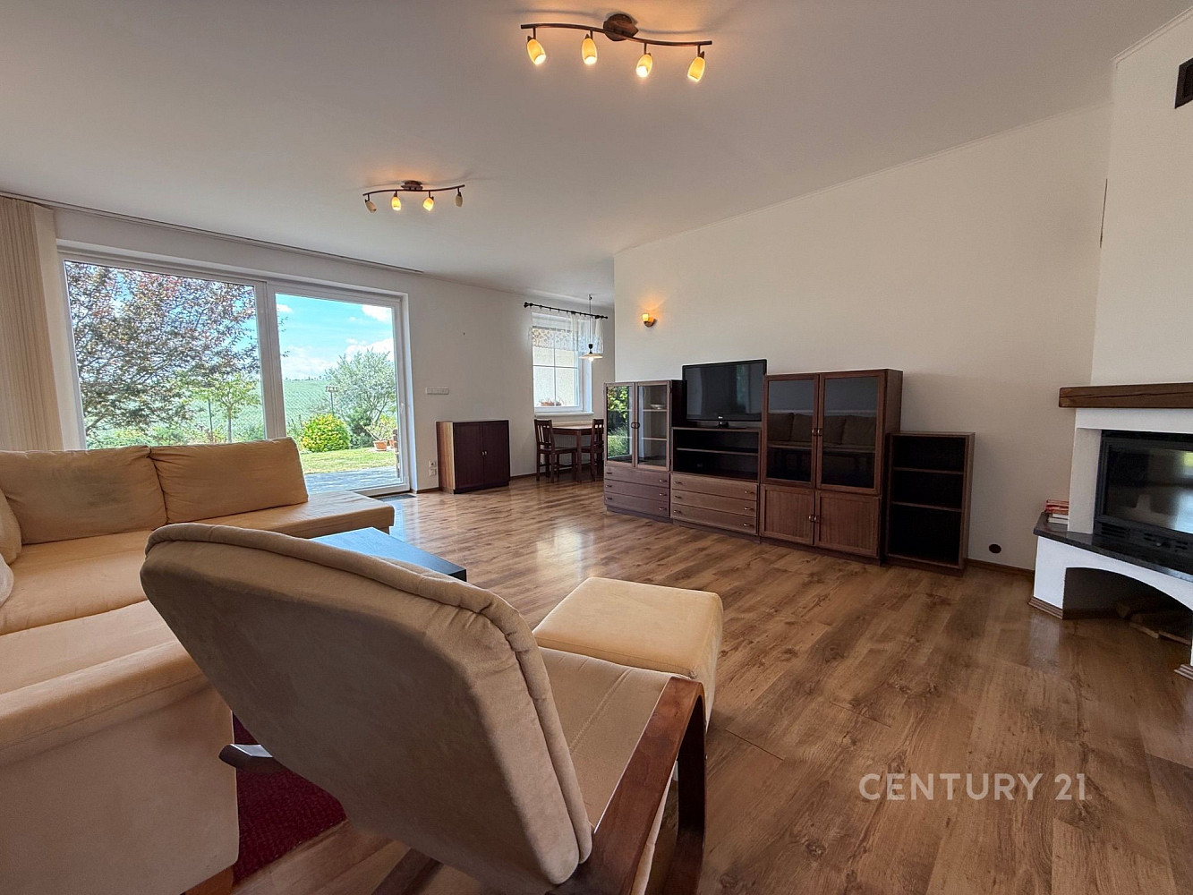 Pronájem domu 110 m² s pozemkem 594 m² – fotografie 4
