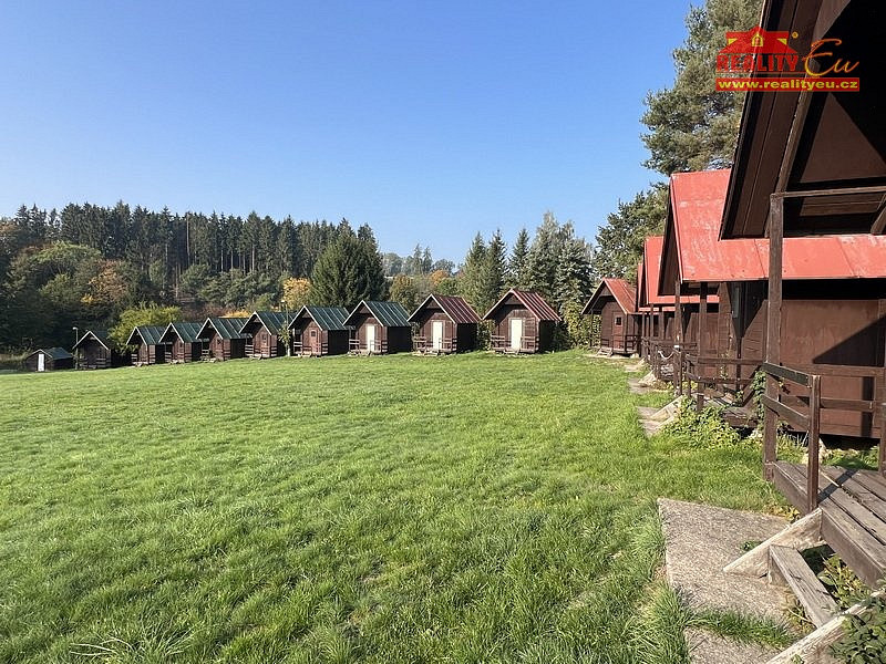 Prodej komerčního objektu (jiného typu) 1 200 m²