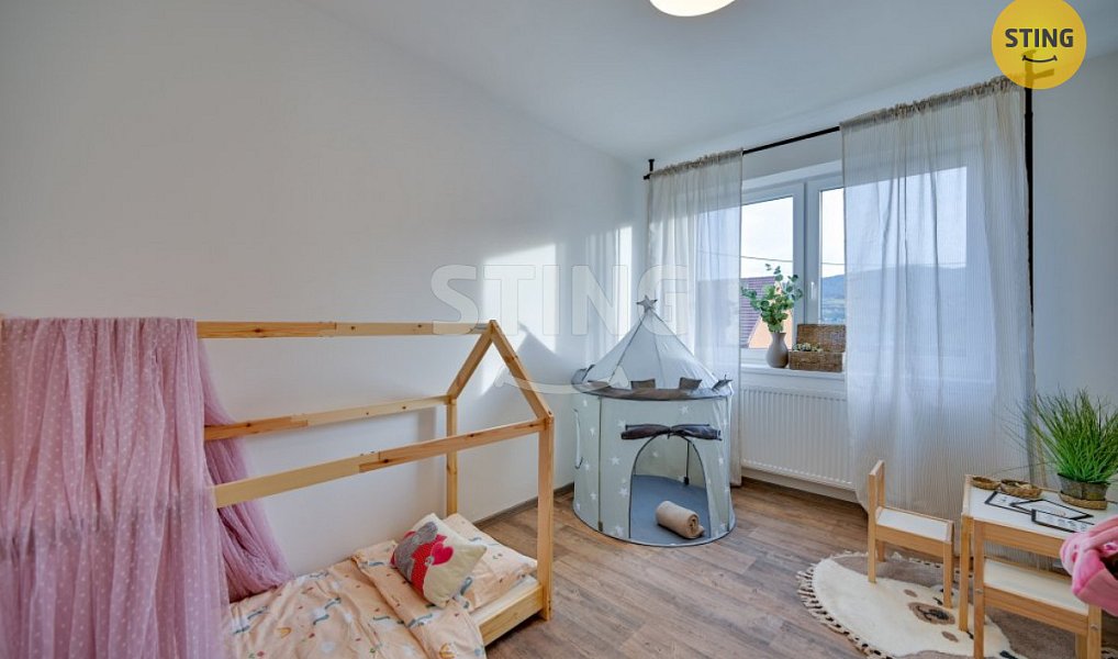 Prodej domu 270 m² s pozemkem 615 m², Strachotín – náhled fotky 3