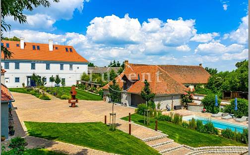 Prodej ubytovacího objektu 1 114 m², Hluboká nad Vltavou, okres České Budějovice