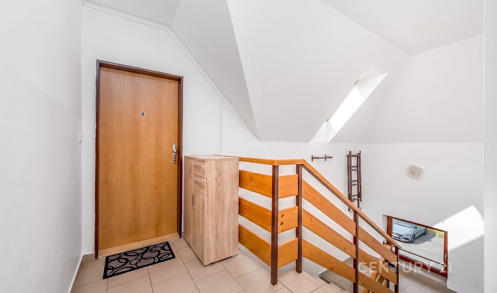 Prodej bytu 2+kk 45 m², Jesenice – náhled fotky 14