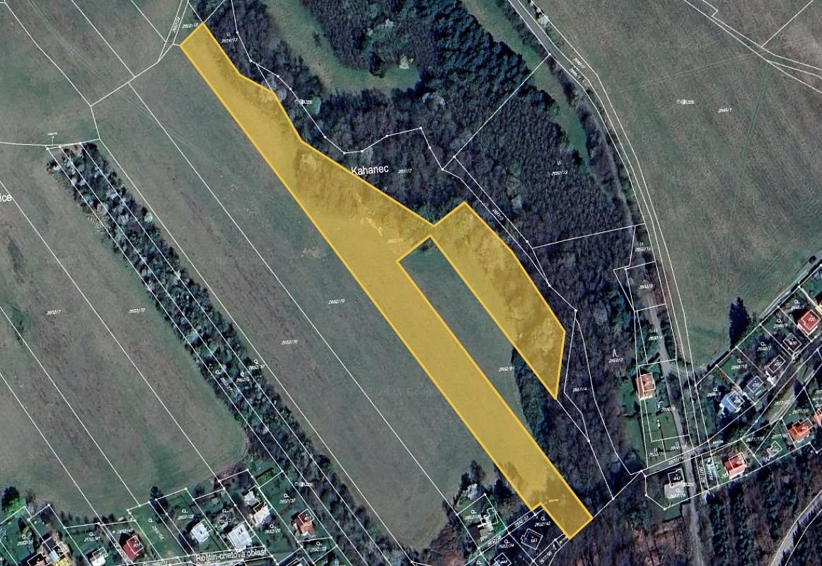 Prodej pole 29 146 m², Roštín