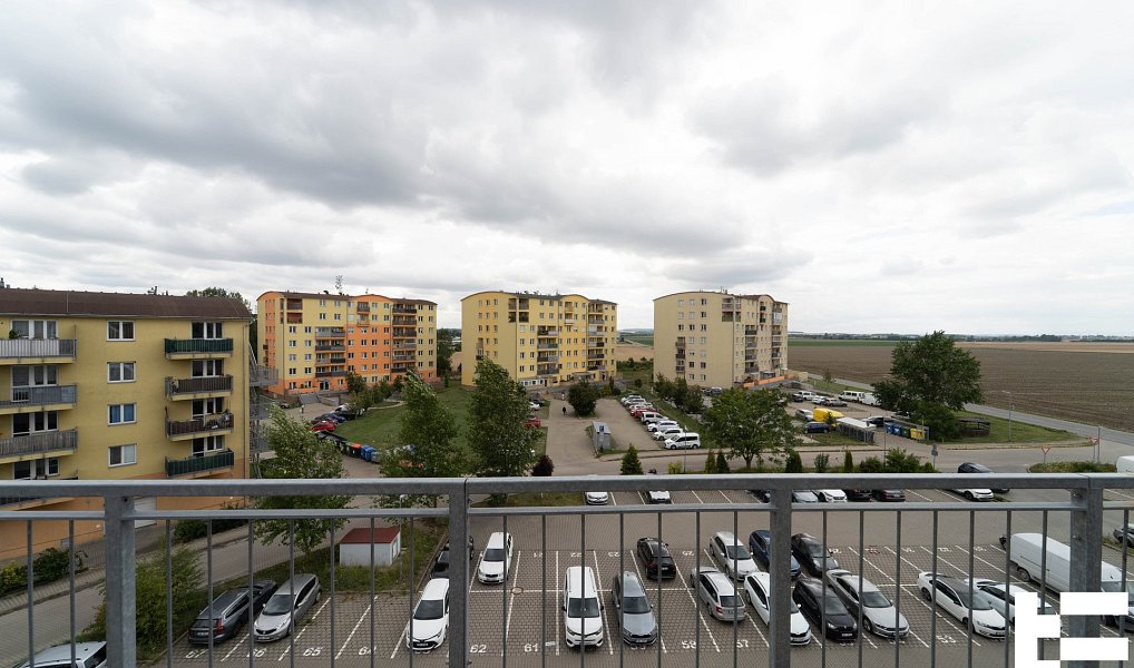 Prodej bytu 4+kk 81 m², Klecany – náhled fotky 30