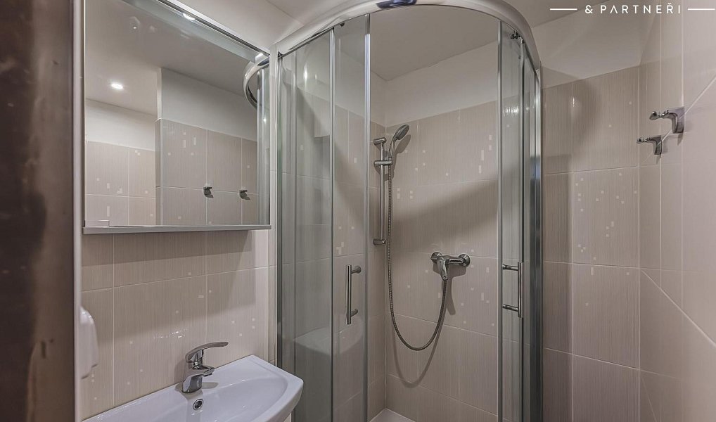 Pronájem bytu 1+kk 27 m², Hradec Králové – náhled fotky 7
