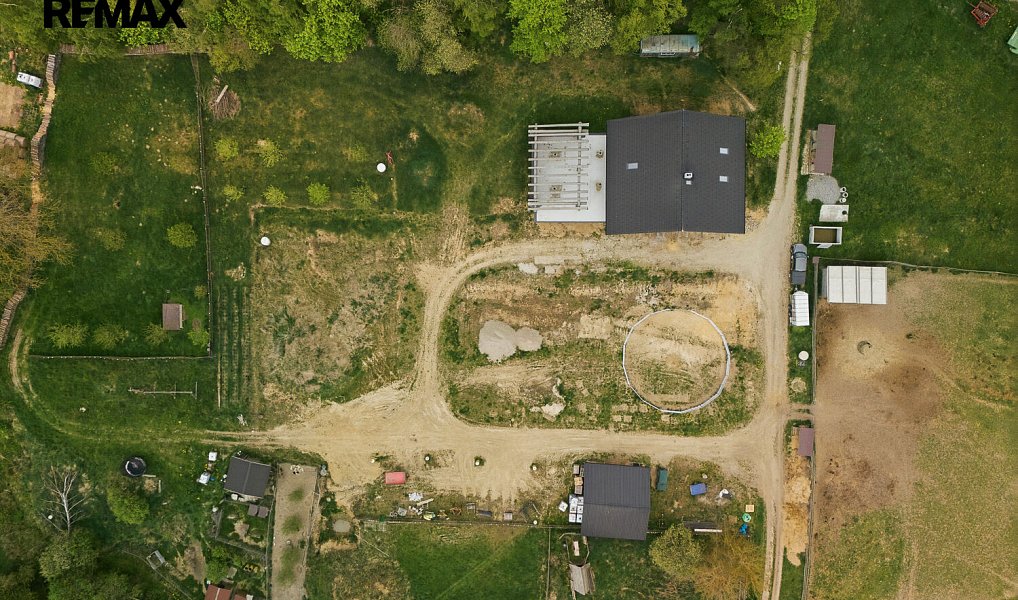 Prodej domu 440 m² s pozemkem 10 980 m², Vyskytná nad Jihlavou – náhled fotky 2