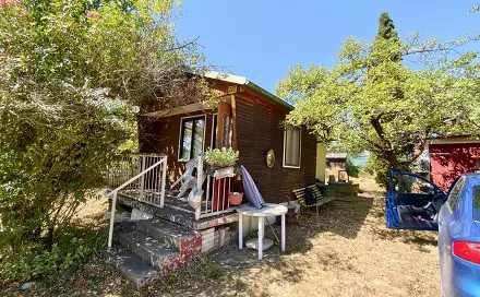 Pronájem zahrady 781 m², Slatiny, Praha 10 - Dubeč