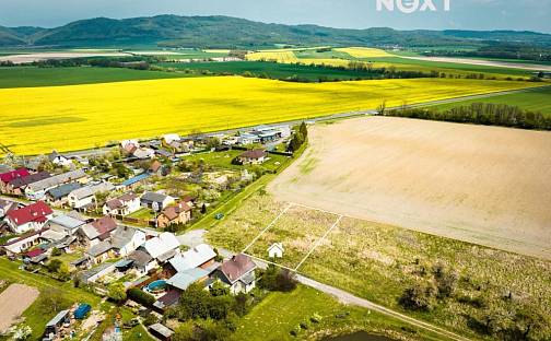 Prodej stavebního pozemku 1 000 m², Újezd