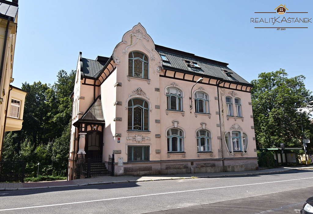 Pronájem bytu 1+1 37 m²