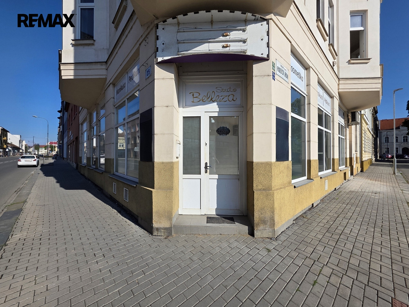 Pronájem obchodních prostor 53 m² – pohled 2