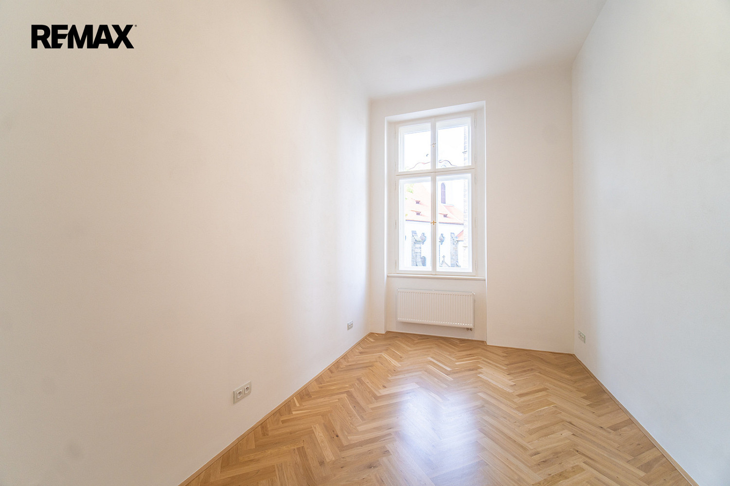 Pronájem bytu 2+kk 33 m² – pohled 3
