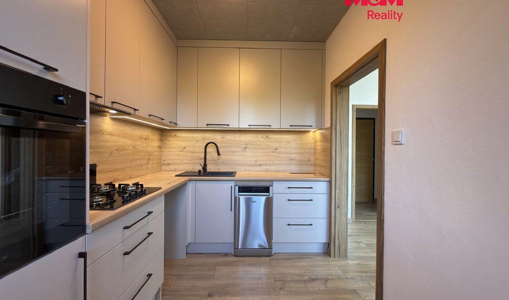 Prodej bytu 2+1, 44 m², Šumbark - Karviná, Havířov