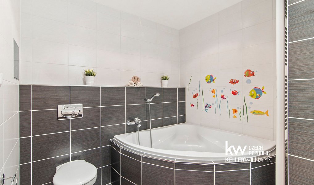 Prodej bytu 4+kk 95 m², Praha – náhled fotky 35