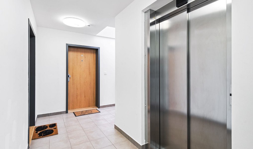 Prodej bytu 3+kk 77 m², Odolena Voda – náhled fotky 16