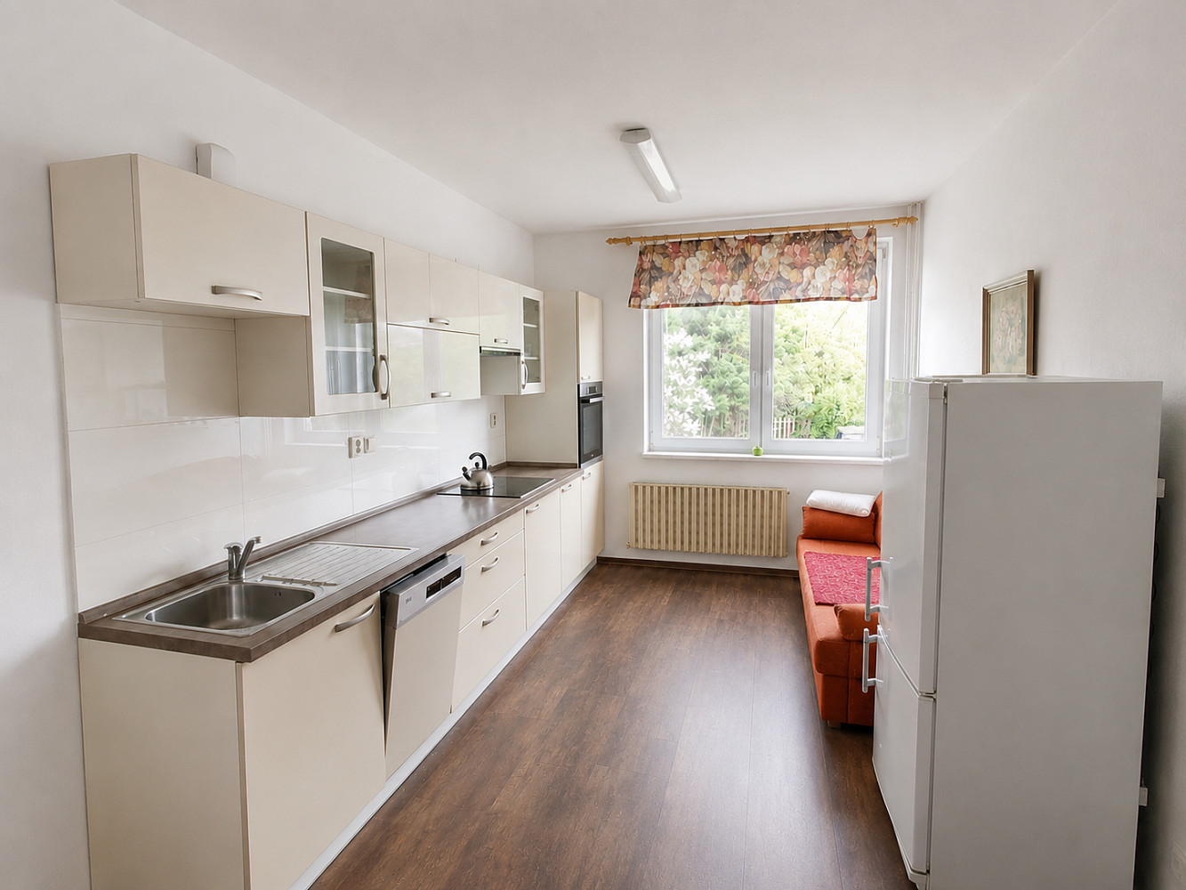 Prodej domu 200 m² s pozemkem 399 m² — photo 4