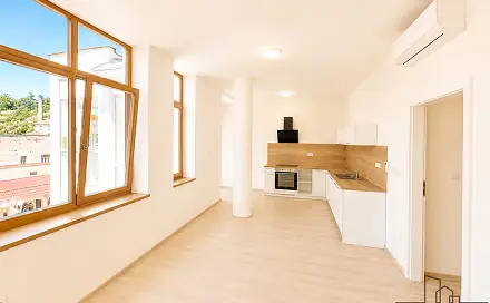 Prodej bytu 2+kk 80 m², Karlovo nám., Třebíč - Vnitřní Město