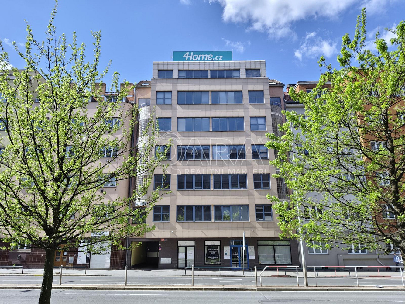 Pronájem kanceláře 115 m²