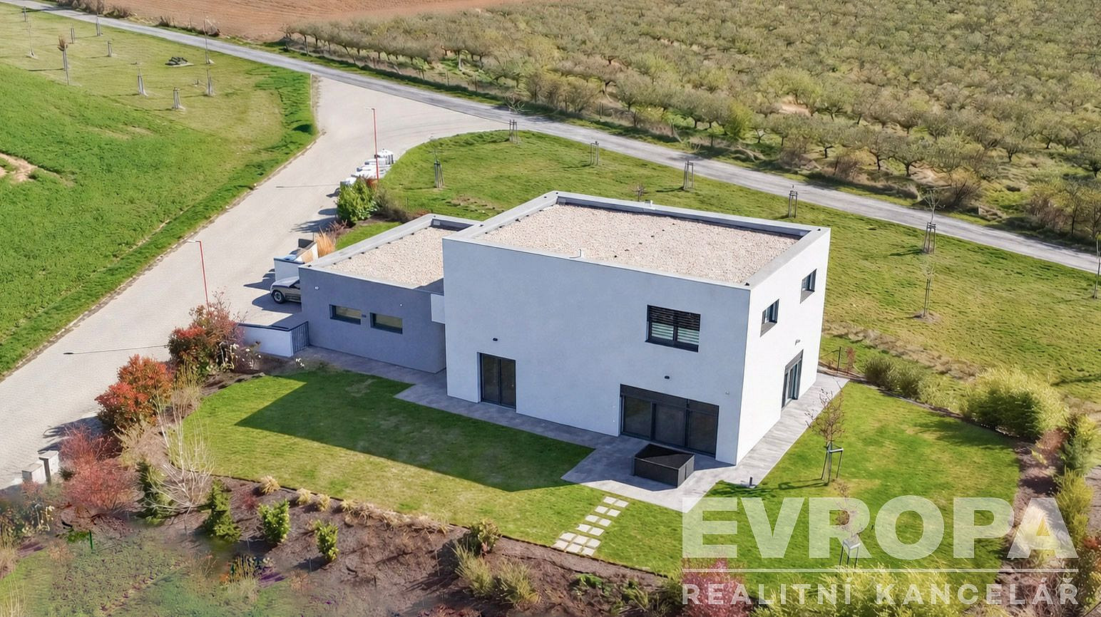 Prodej domu 229 m² s pozemkem 1 120 m² – pohled 3