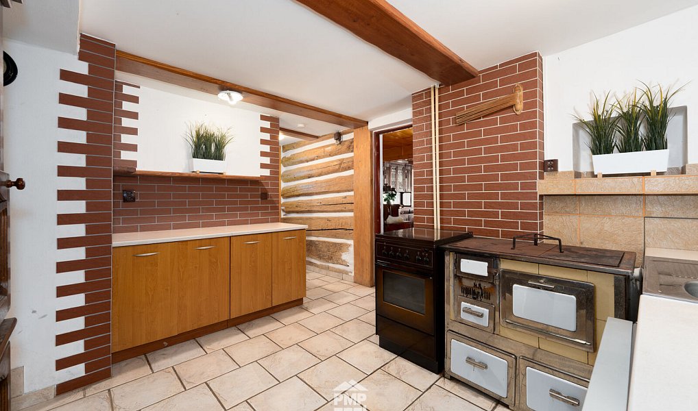 Prodej domu 257 m² s pozemkem 1 893 m², Svratouch – náhled fotky 10