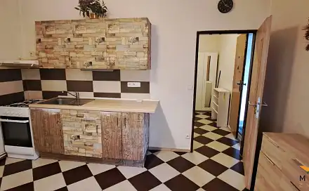 Pronájem bytu 1+1 44 m², Znojemská, Jihlava