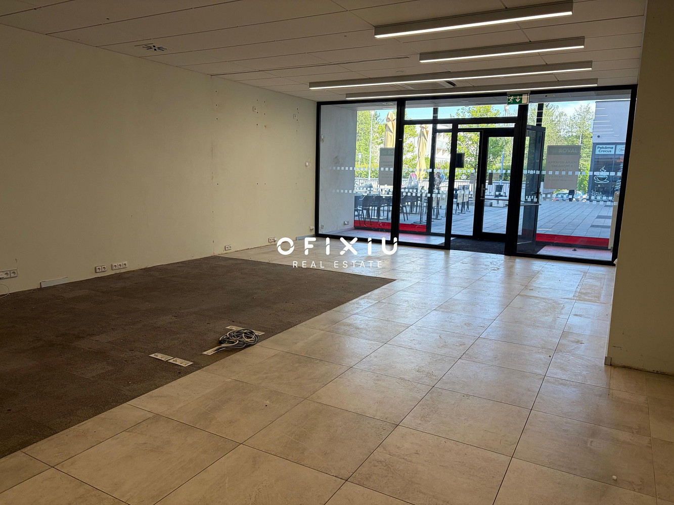 Pronájem obchodních prostor 118 m² – fotografie 2