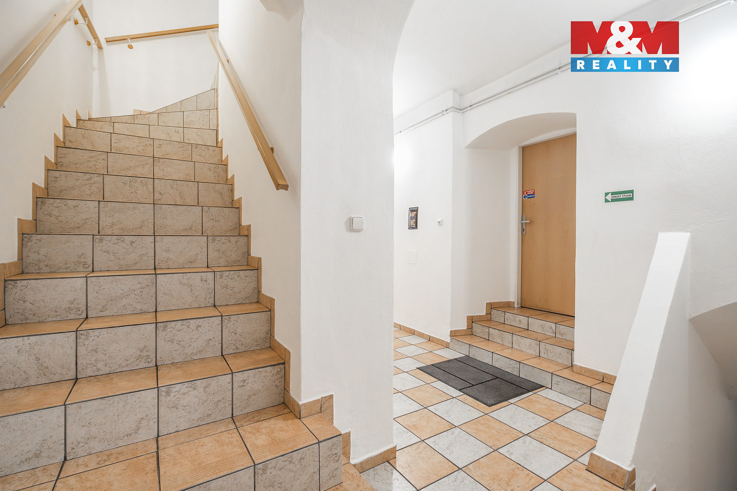 Prodej nájemního domu, činžáku 580 m² — photo 5