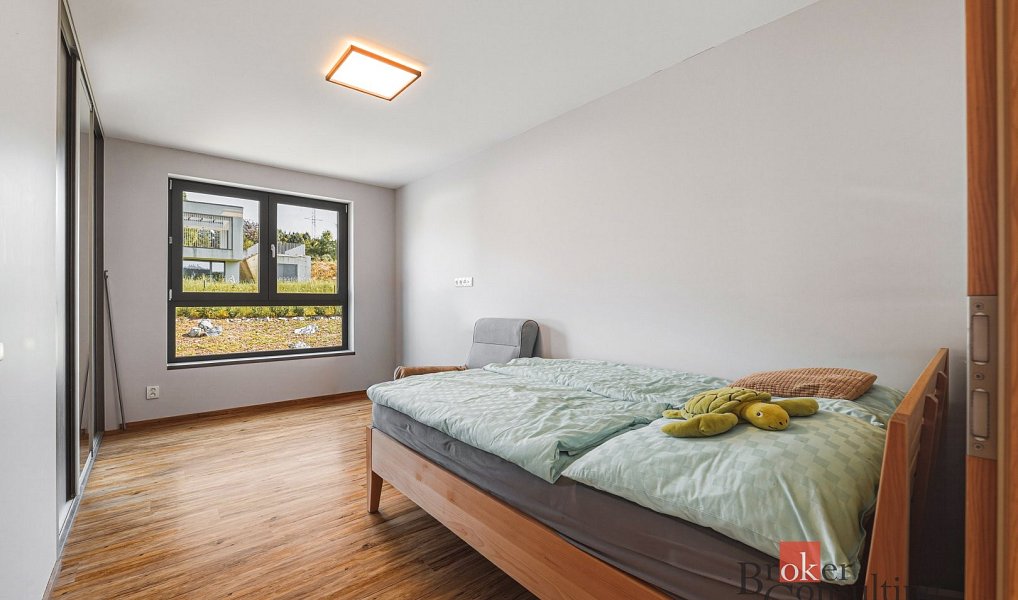 Prodej domu 240 m² s pozemkem 1 152 m², Plzeň – náhled fotky 12