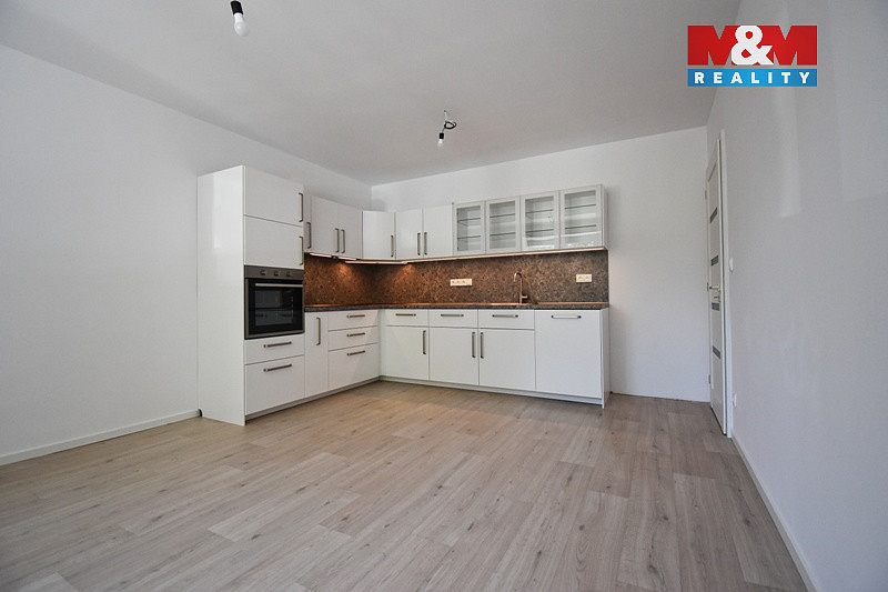 Pronájem bytu 3+1 97 m² – fotografie 4