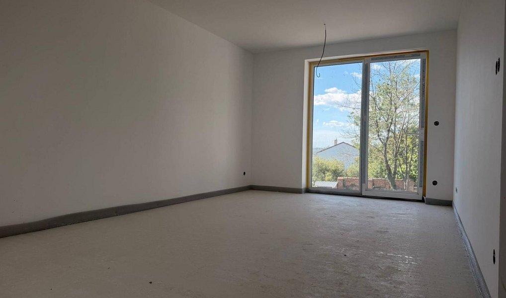 Prodej bytu 2+kk 56 m², Rousínov – náhled fotky 2