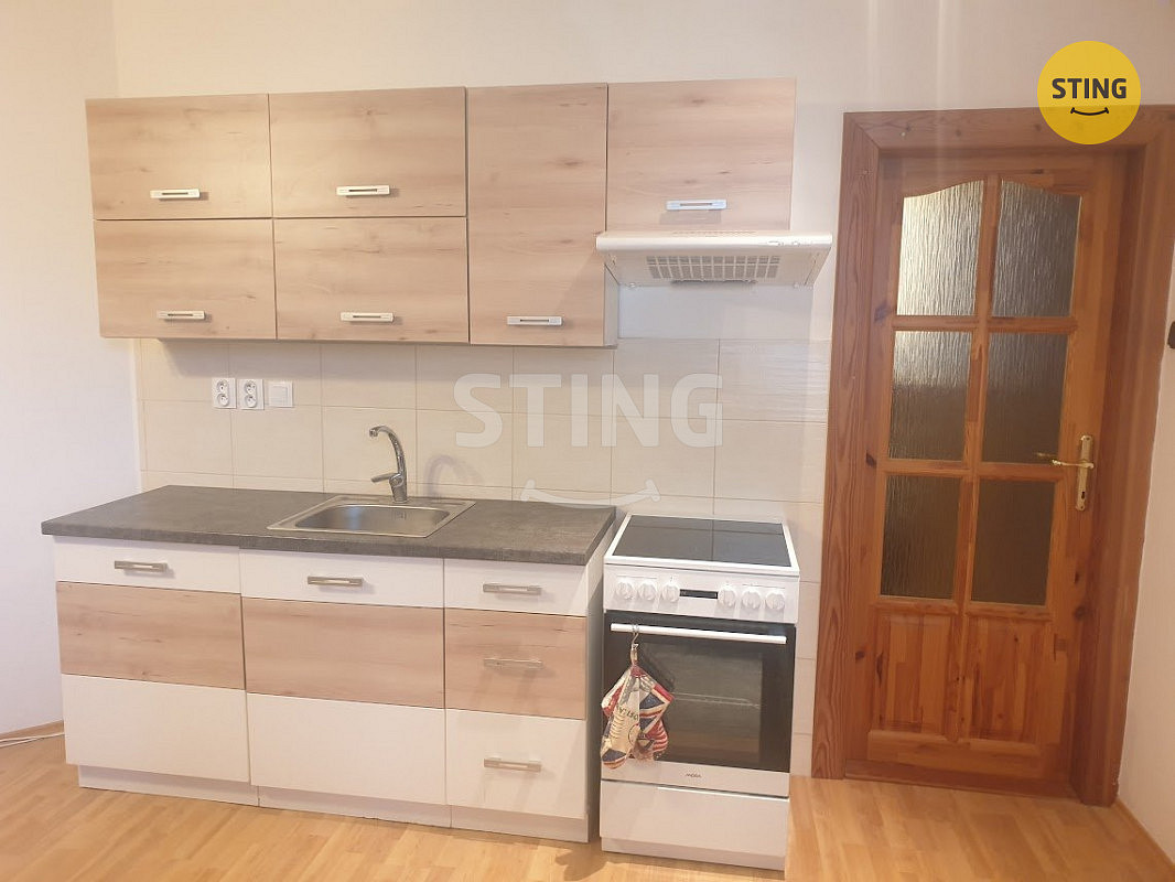 Pronájem bytu 2+kk 37 m² – fotografie 2