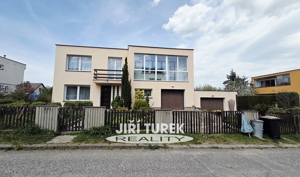 Prodej domu 260 m² s pozemkem 915 m², Obecnice – náhled fotky 2