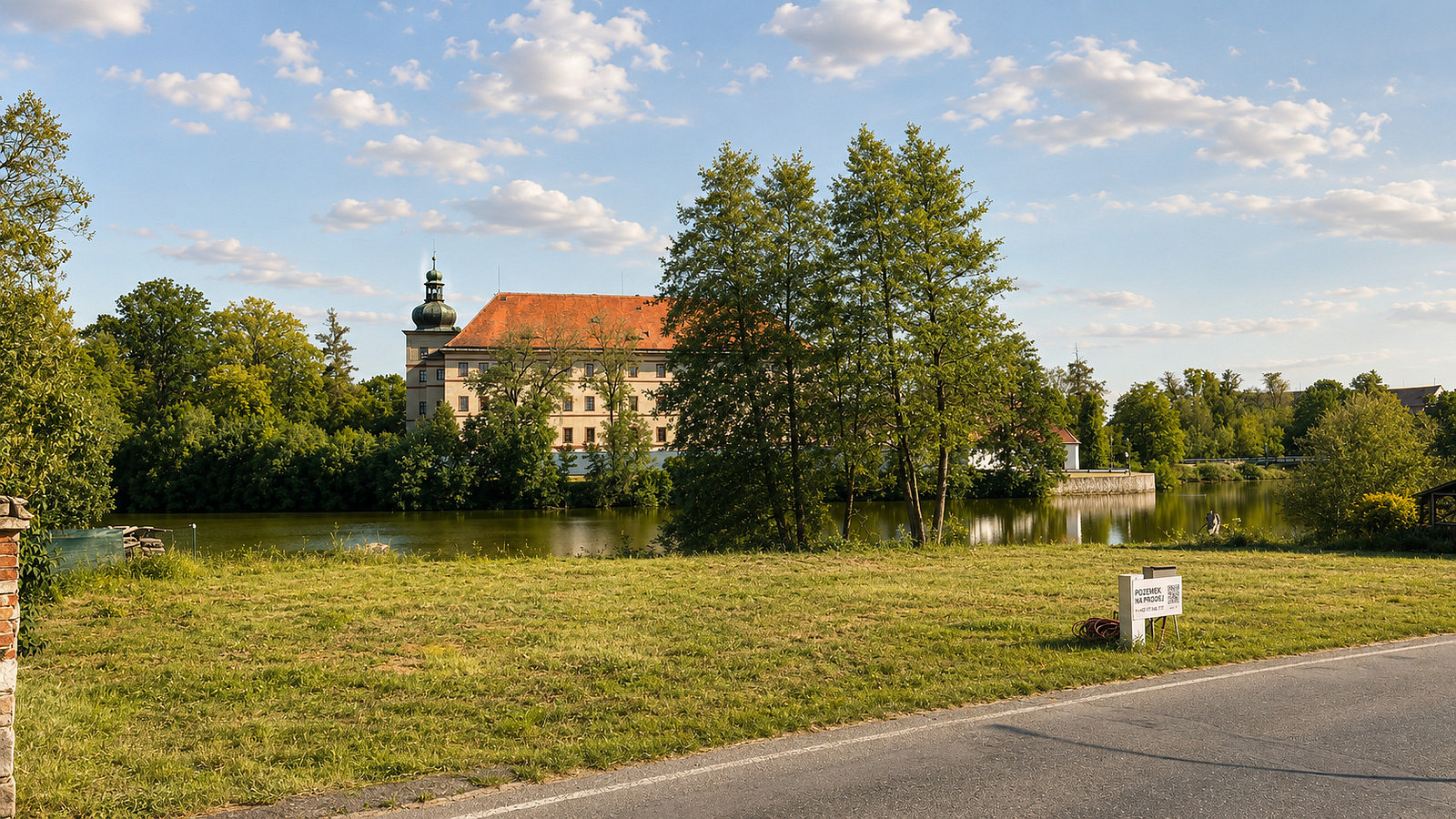 Prodej stavebního pozemku 1 470 m² — photo 2