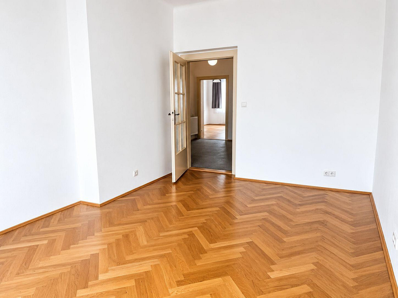Pronájem bytu 2+1 70 m² – fotografie 4