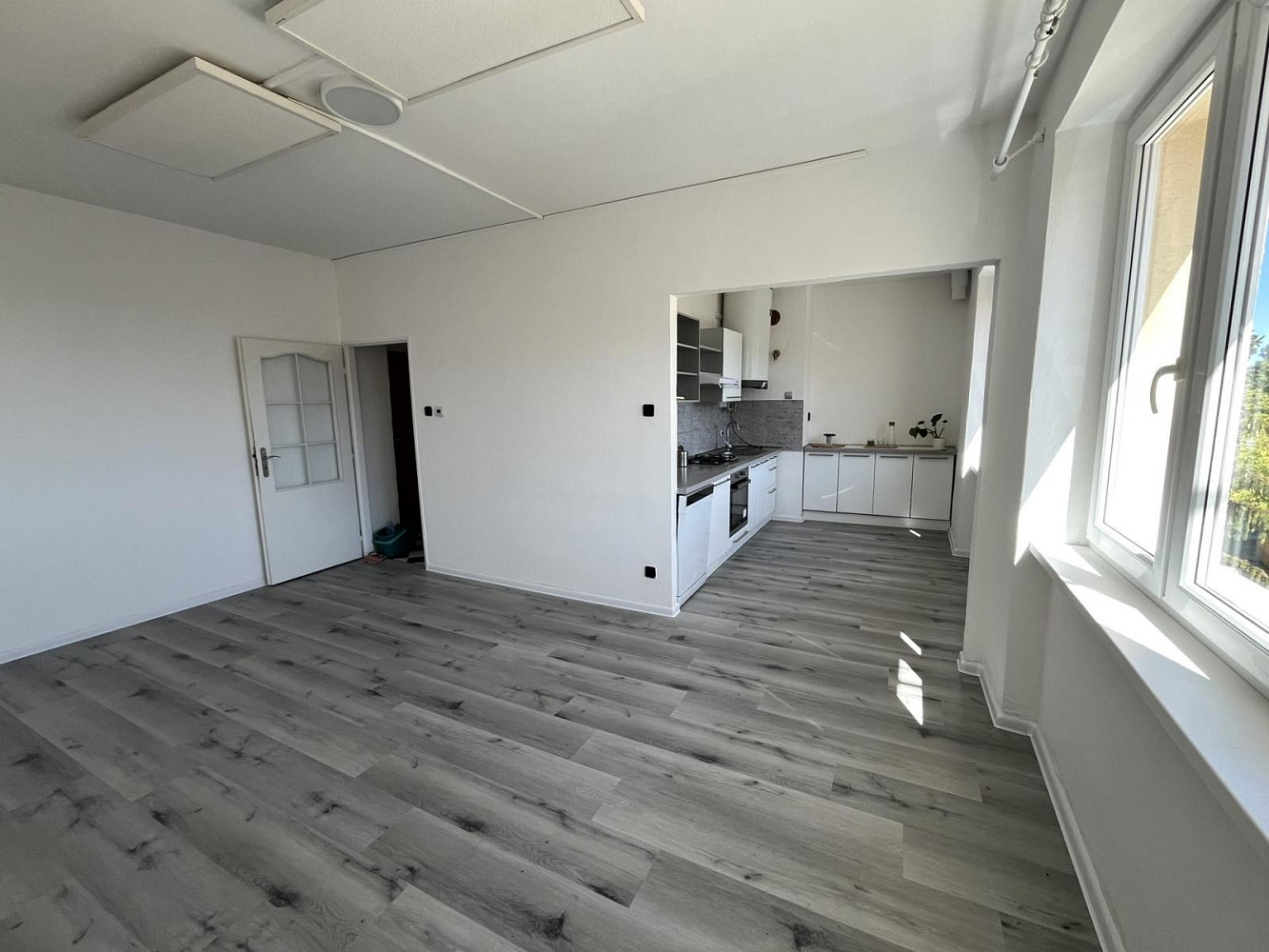 Pronájem bytu 2+1 56 m² – fotografie 2