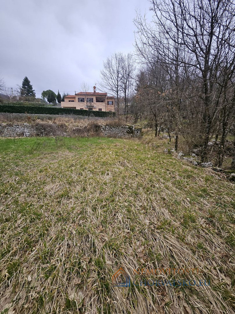 Prodej stavebního pozemku 1 255 m² - Mehr