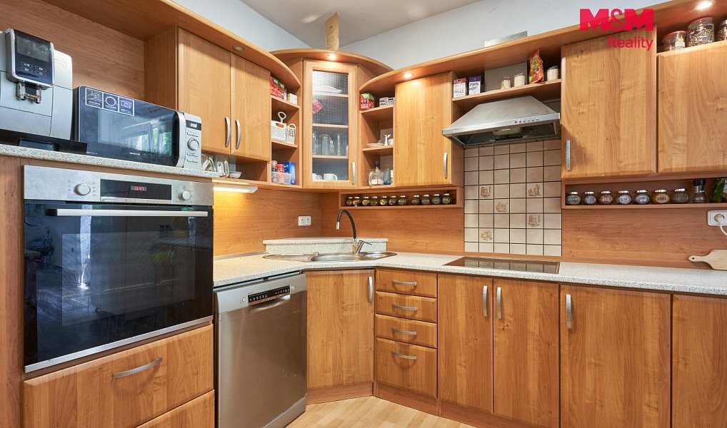 Prodej domu 260 m² s pozemkem 796 m², Březnice – náhled fotky 15